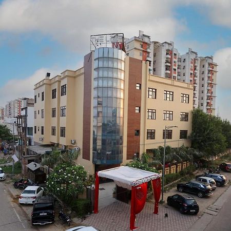 Hotel The Leaf - Gomti Nagar Lucknow Zewnętrze zdjęcie
