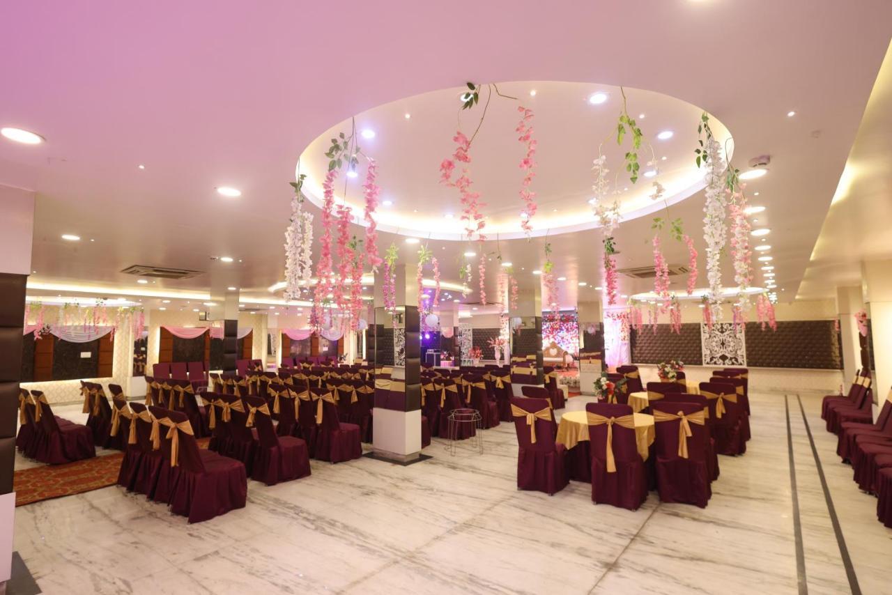 Hotel The Leaf - Gomti Nagar Lucknow Zewnętrze zdjęcie