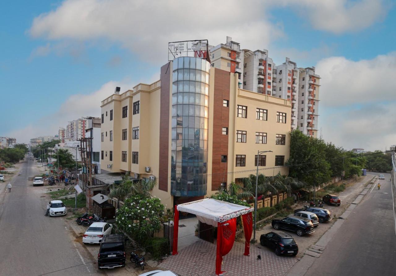 Hotel The Leaf - Gomti Nagar Lucknow Zewnętrze zdjęcie
