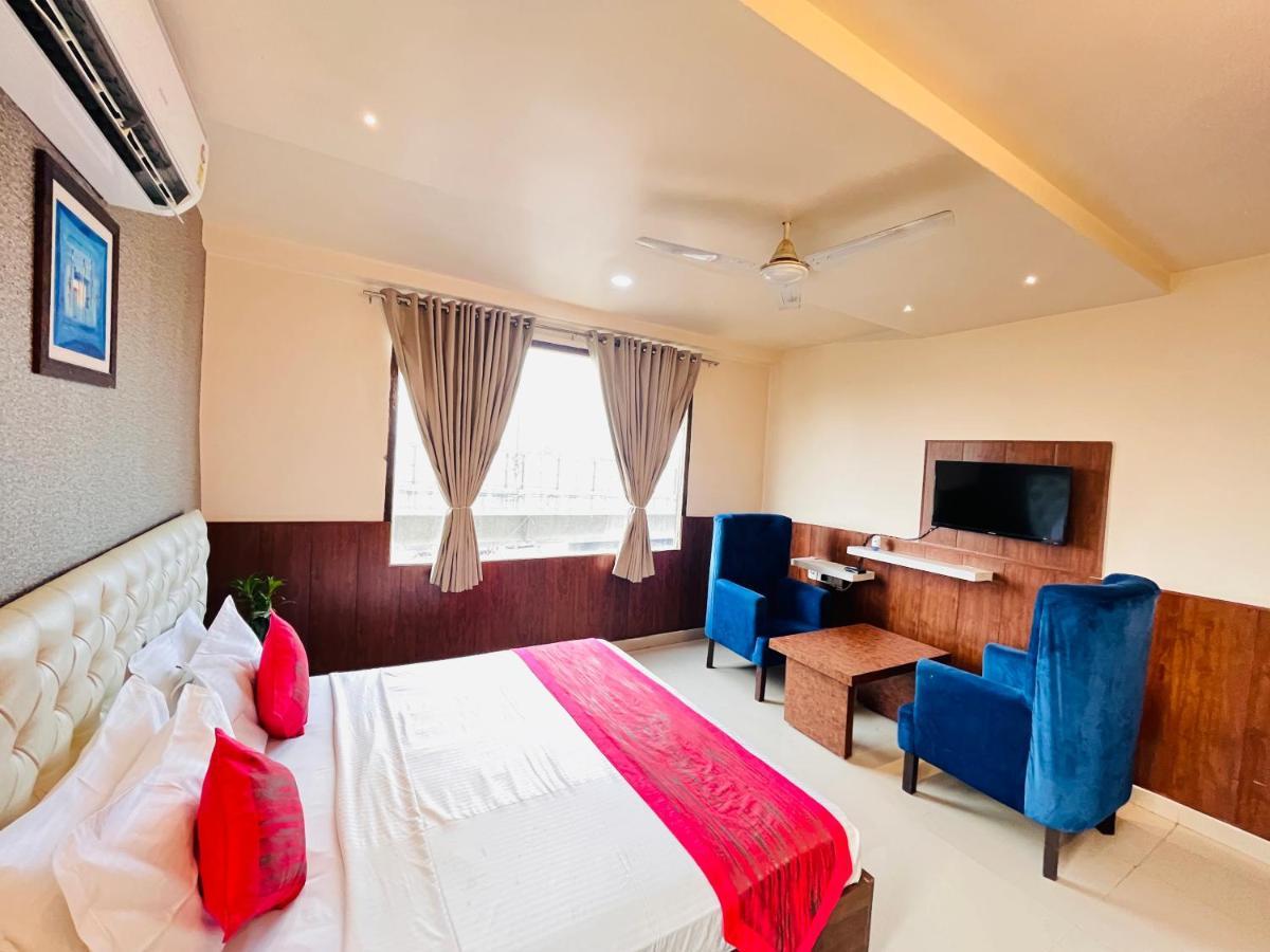 Hotel The Leaf - Gomti Nagar Lucknow Zewnętrze zdjęcie