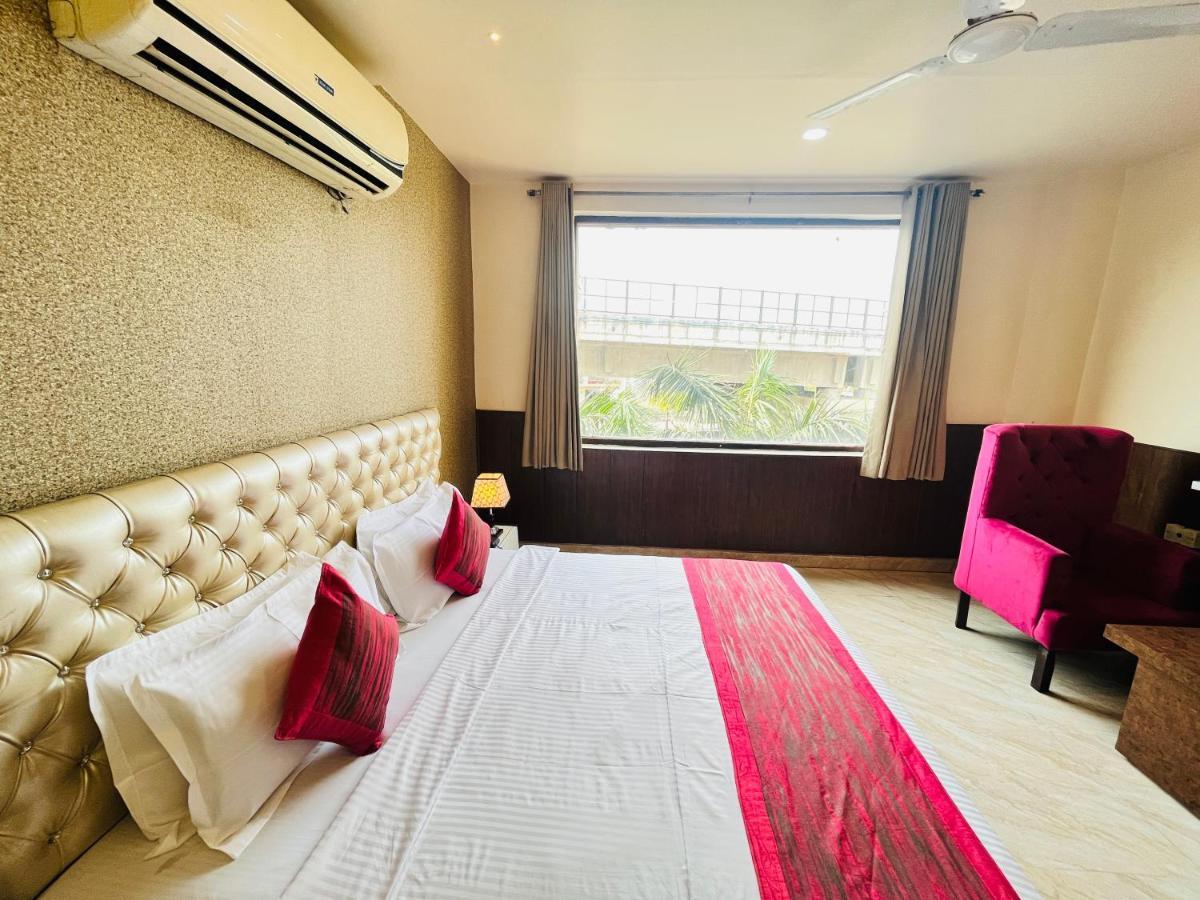 Hotel The Leaf - Gomti Nagar Lucknow Zewnętrze zdjęcie