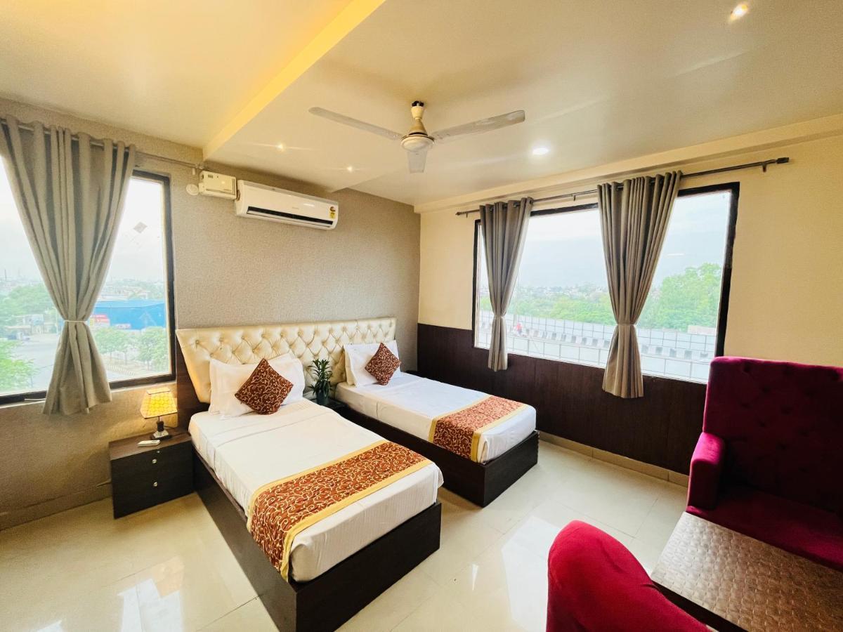 Hotel The Leaf - Gomti Nagar Lucknow Zewnętrze zdjęcie