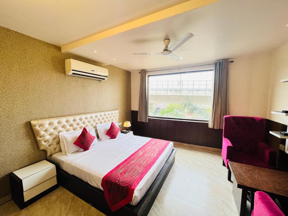 Hotel The Leaf - Gomti Nagar Lucknow Zewnętrze zdjęcie