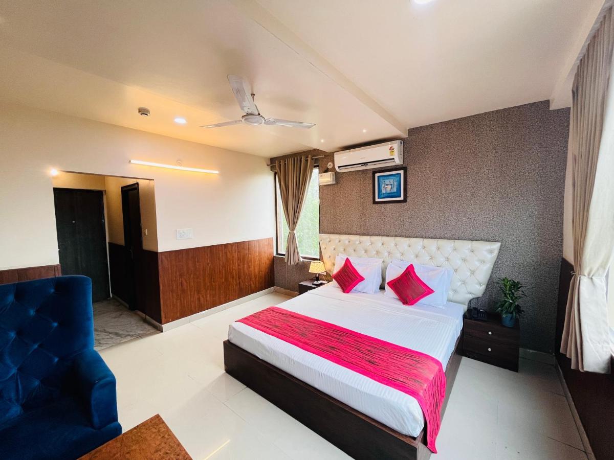 Hotel The Leaf - Gomti Nagar Lucknow Zewnętrze zdjęcie